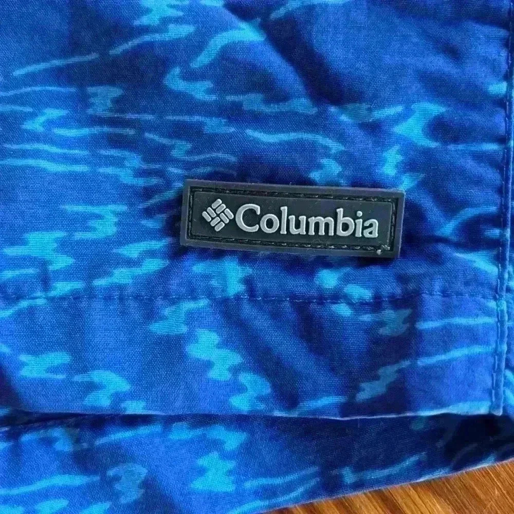 2 Pairs Of Men's Swim Trunks 1 Columbia 1 RS Surf Size Large - Picture 2 of 13
